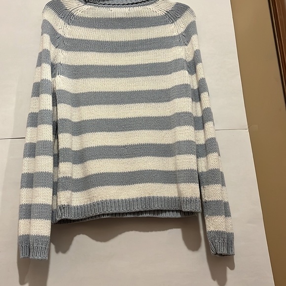 Ladies Izod Tunic neck sweater Large light blue and white stripe - Picture 7 of 9